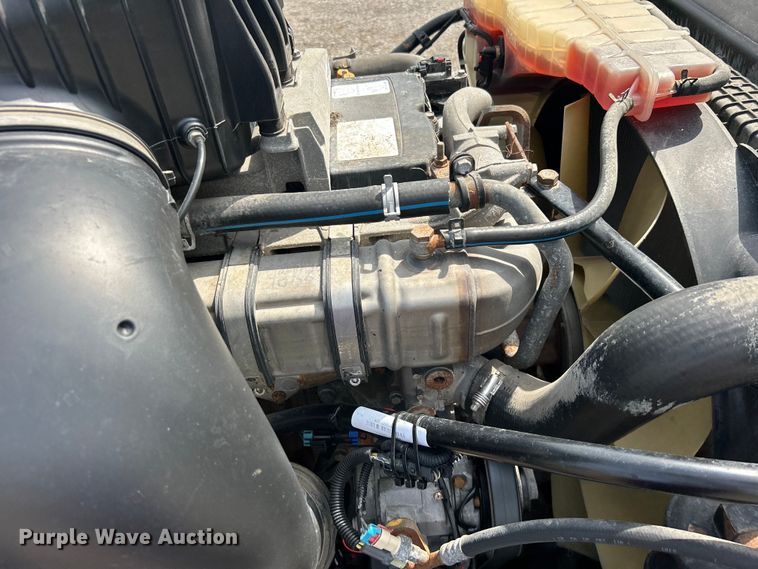 image for item EG0927 2016 Western Star 5700XE  semi truck