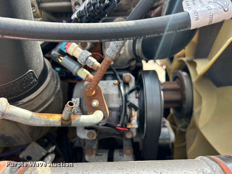 image for item EG0927 2016 Western Star 5700XE  semi truck