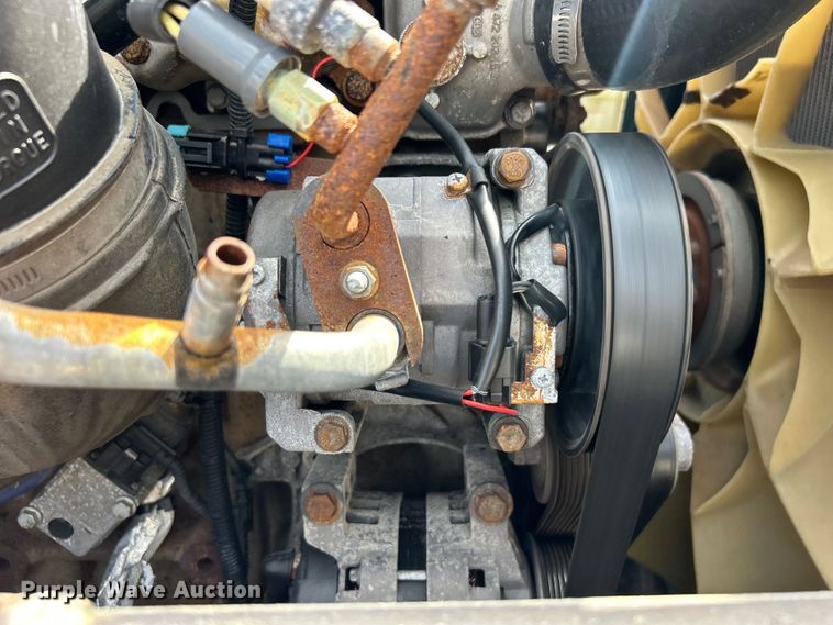 image for item EG0927 2016 Western Star 5700XE  semi truck