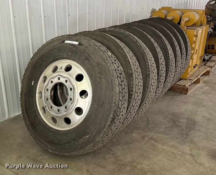 image for item EH4427 (16) 11R24.5 tires and wheels