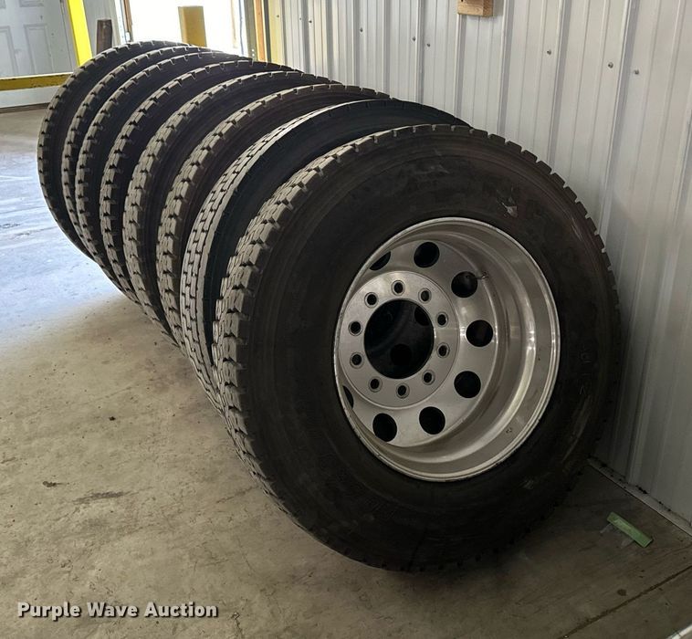 image for item EH4427 (16) 11R24.5 tires and wheels
