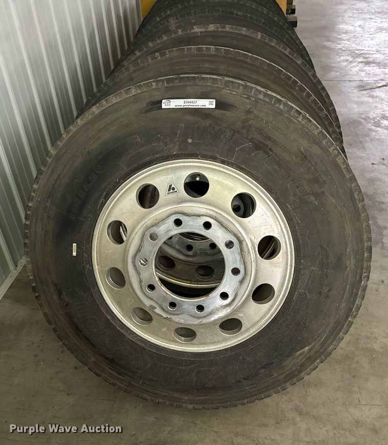 image for item EH4427 (16) 11R24.5 tires and wheels