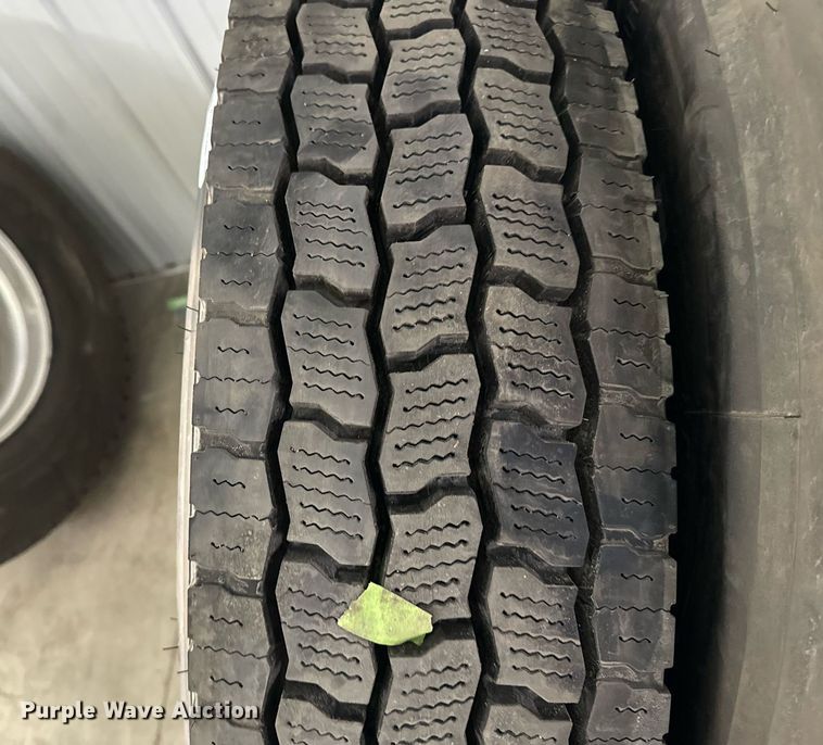 image for item EH4427 (16) 11R24.5 tires and wheels