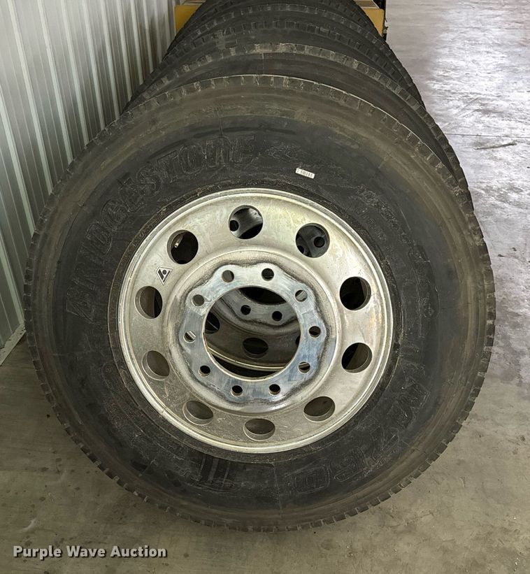image for item EH4427 (16) 11R24.5 tires and wheels