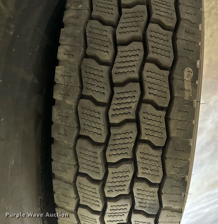 image for item EH4427 (16) 11R24.5 tires and wheels