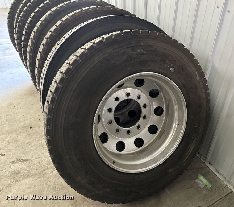 image for item EH4427 (16) 11R24.5 tires and wheels