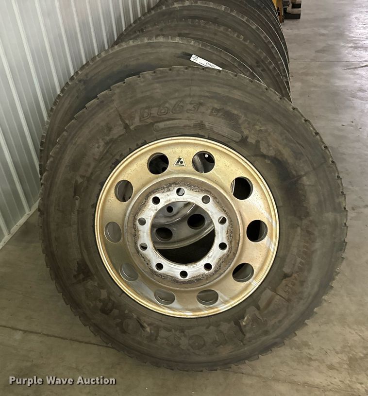 image for item EH4427 (16) 11R24.5 tires and wheels