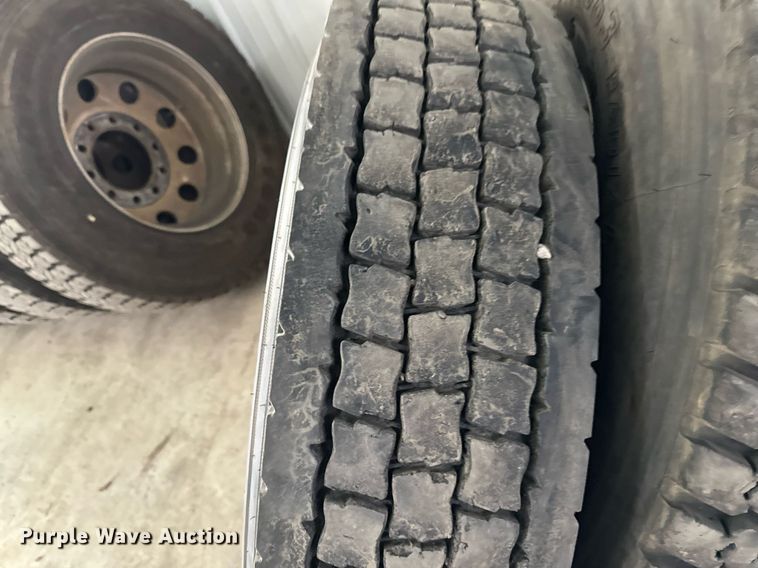 image for item EH4427 (16) 11R24.5 tires and wheels
