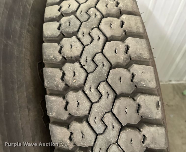 image for item EH4427 (16) 11R24.5 tires and wheels