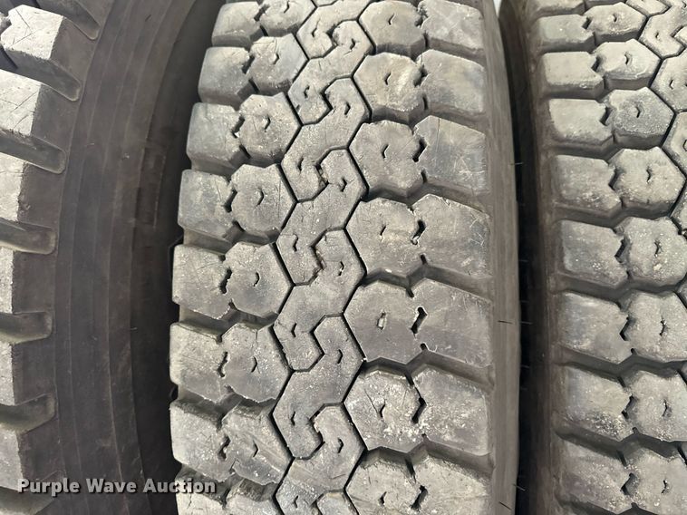 image for item EH4427 (16) 11R24.5 tires and wheels