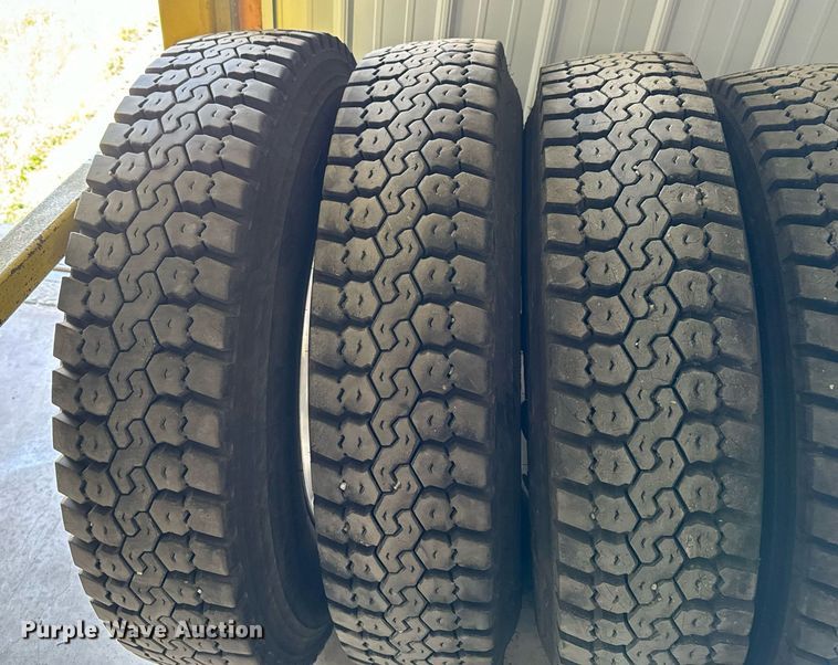 image for item EH4427 (16) 11R24.5 tires and wheels