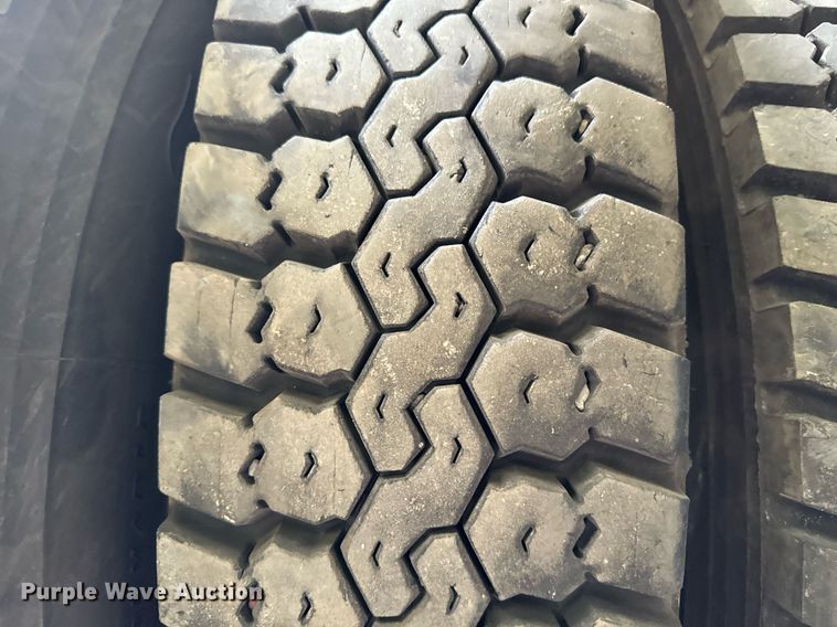 image for item EH4427 (16) 11R24.5 tires and wheels