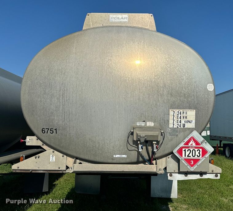image for item EI4032 2010 Polar tank trailer
