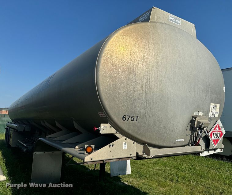 image for item EI4032 2010 Polar tank trailer