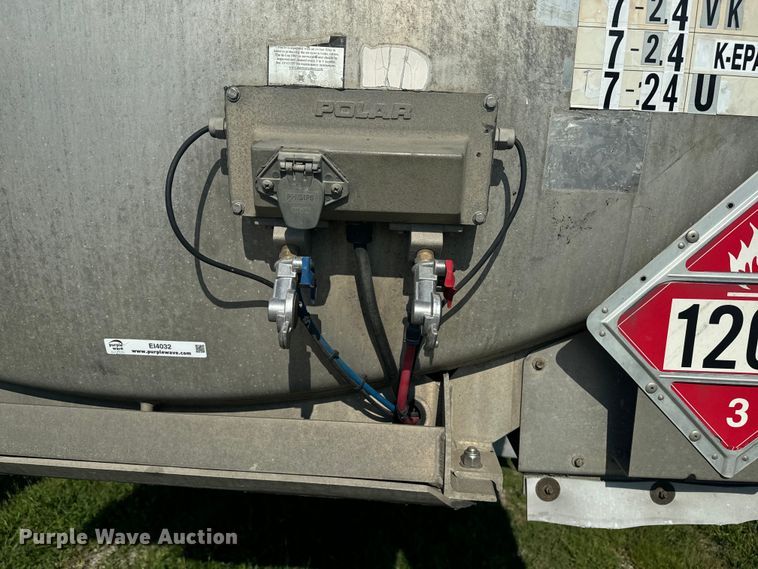 image for item EI4032 2010 Polar tank trailer