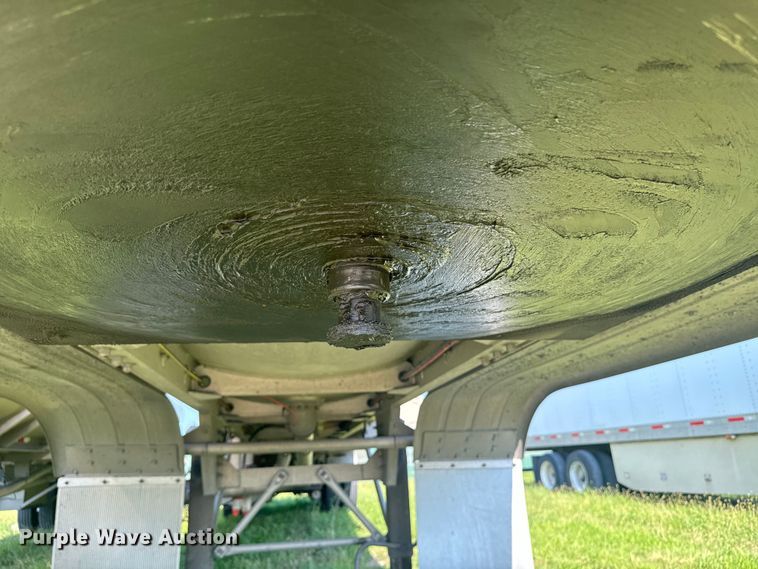 image for item EI4032 2010 Polar tank trailer