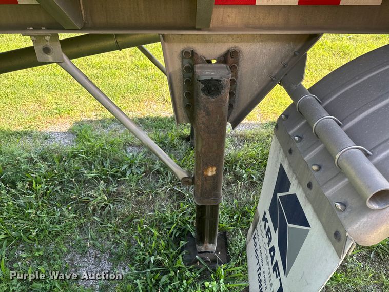 image for item EI4032 2010 Polar tank trailer