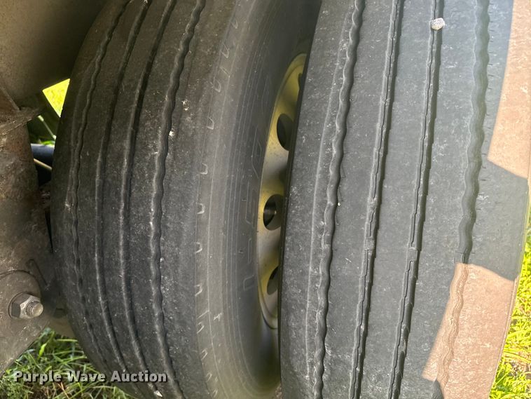 image for item EI4032 2010 Polar tank trailer