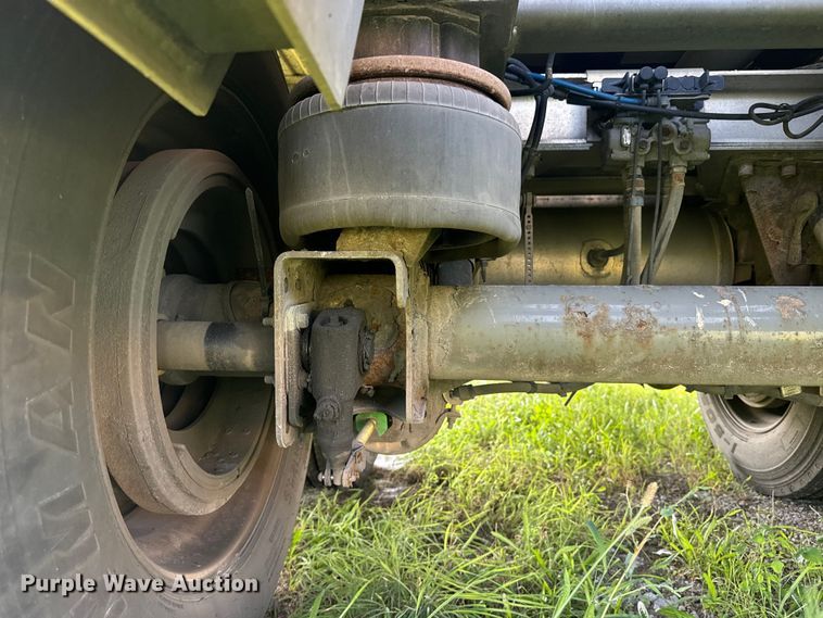 image for item EI4032 2010 Polar tank trailer