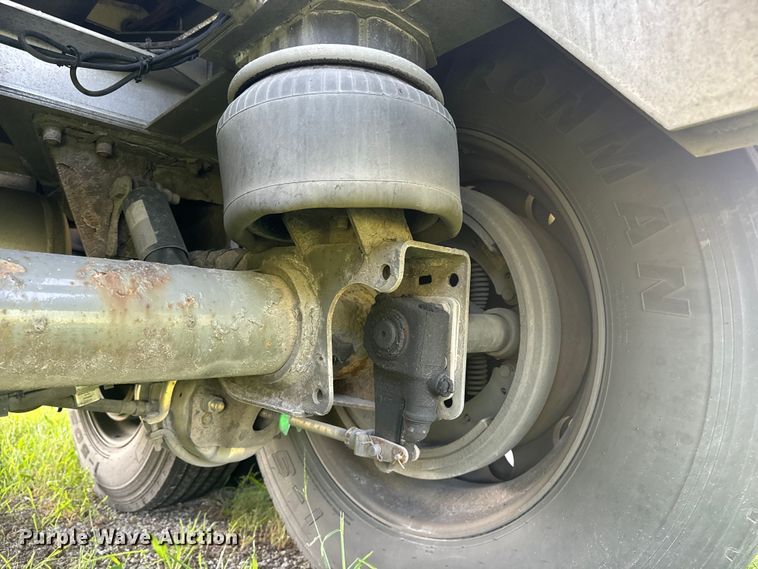 image for item EI4032 2010 Polar tank trailer