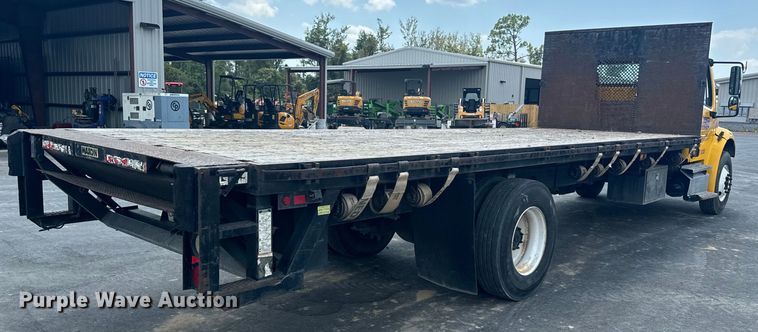 image for item EI4033 2013 Freightliner  flatbed truck