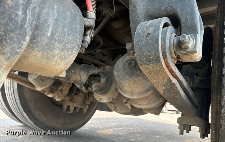 image for item EI4033 2013 Freightliner  flatbed truck