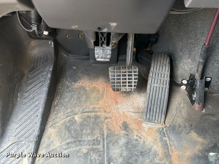 image for item EI4033 2013 Freightliner  flatbed truck