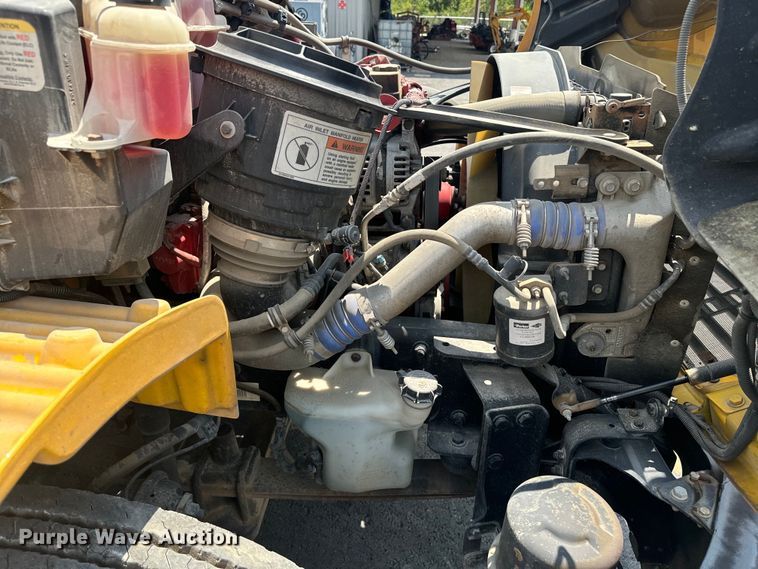 image for item EI4033 2013 Freightliner  flatbed truck