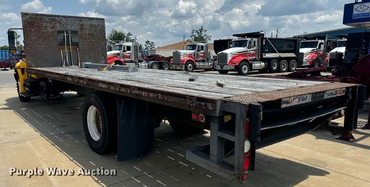 image for item EI4034 2007 International  flatbed truck