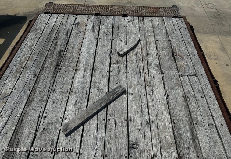 image for item EI4034 2007 International  flatbed truck