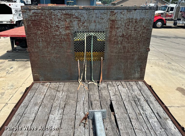 image for item EI4034 2007 International  flatbed truck