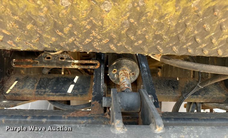 image for item EI4034 2007 International  flatbed truck