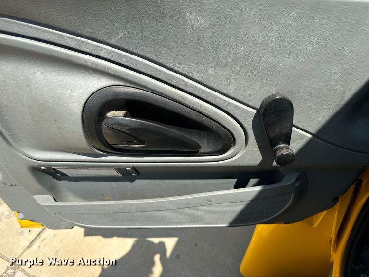 image for item EI4034 2007 International  flatbed truck