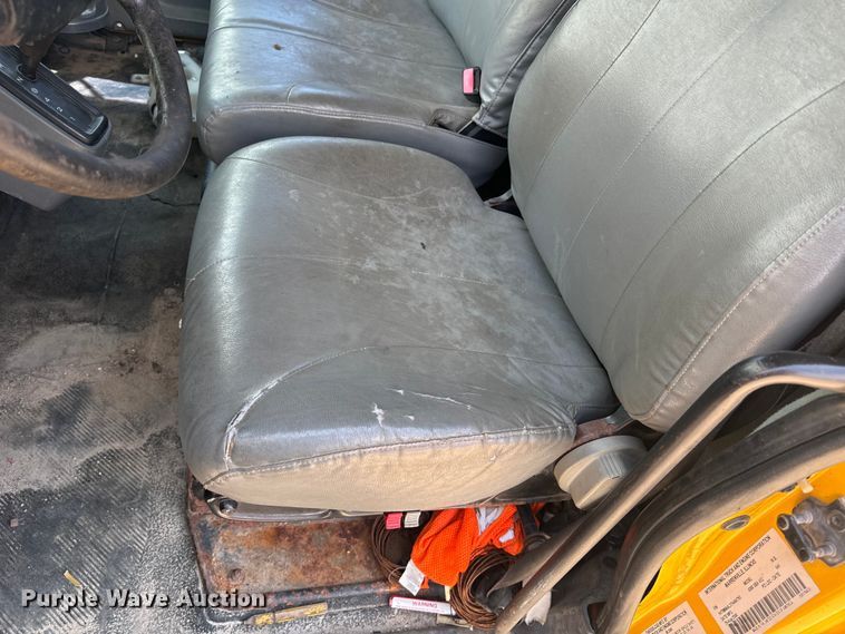 image for item EI4034 2007 International  flatbed truck