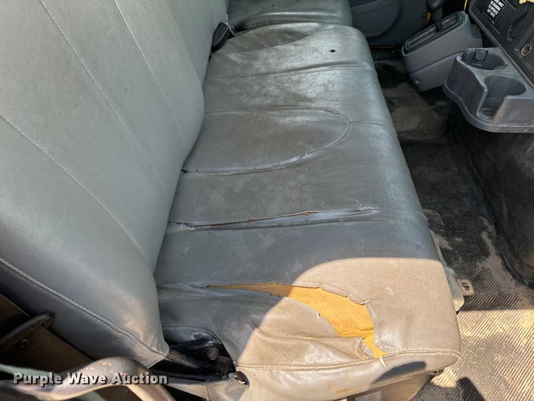 image for item EI4034 2007 International  flatbed truck