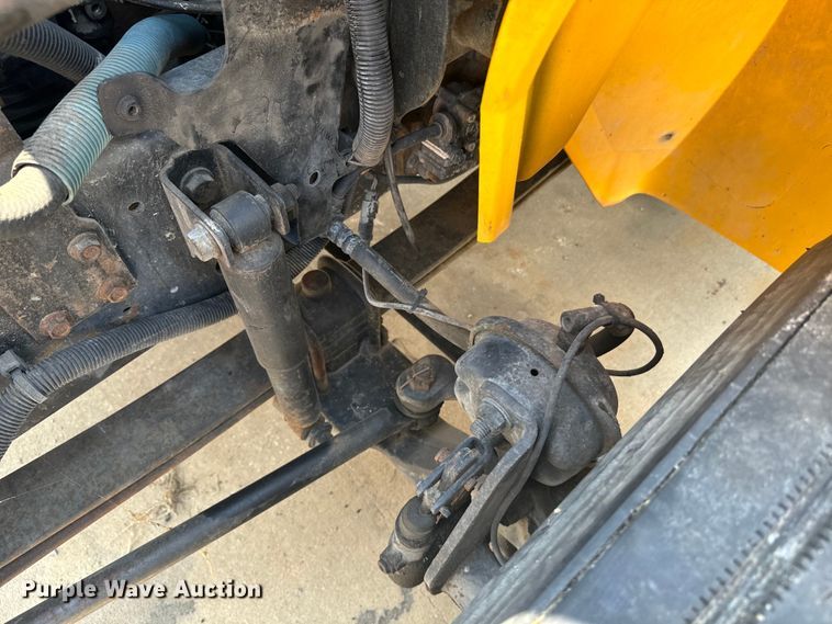 image for item EI4034 2007 International  flatbed truck