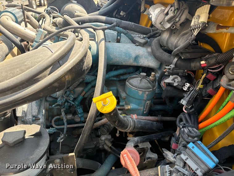 image for item EI4034 2007 International  flatbed truck