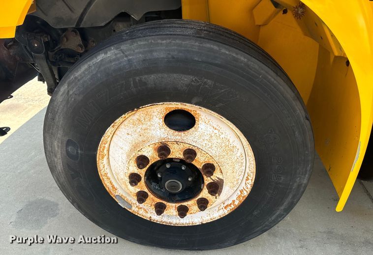 image for item EI4034 2007 International  flatbed truck