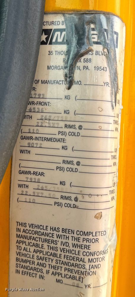 image for item EI4034 2007 International  flatbed truck