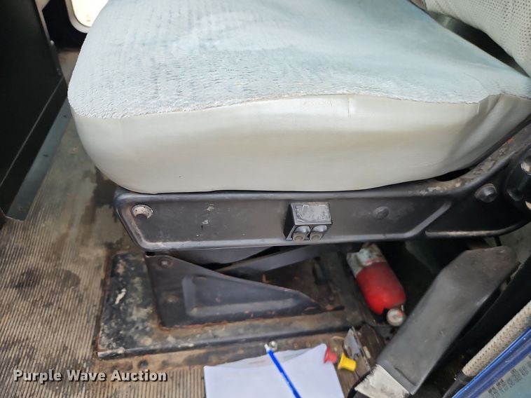 image for item EI8223 1997 Freightliner  FLD 120 semi truck