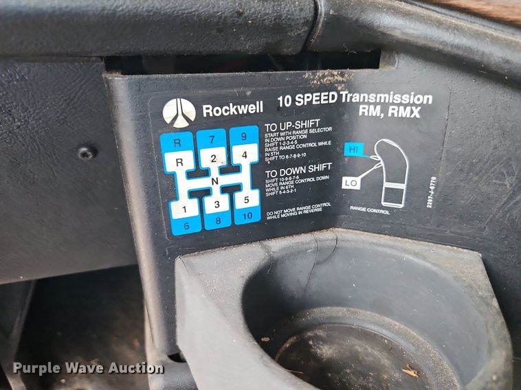 image for item EI8223 1997 Freightliner  FLD 120 semi truck