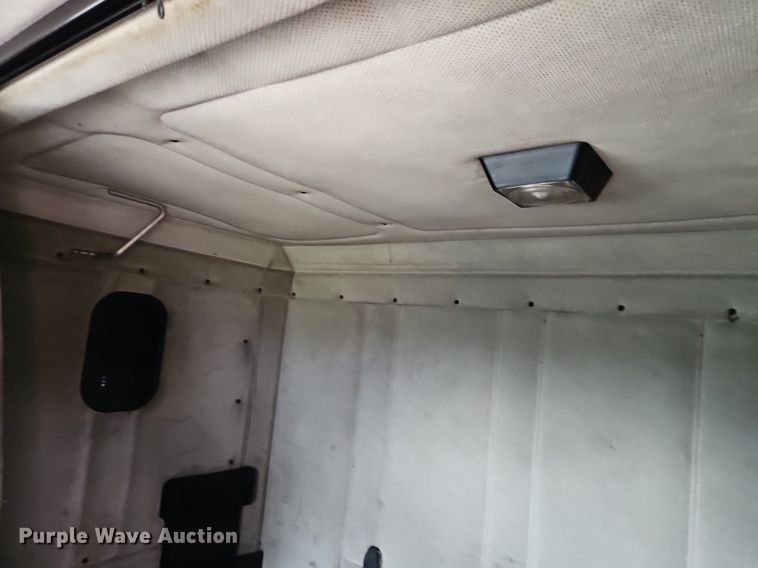 image for item EI8223 1997 Freightliner  FLD 120 semi truck