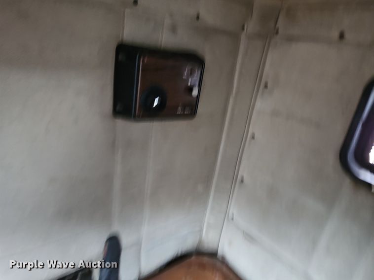 image for item EI8223 1997 Freightliner  FLD 120 semi truck