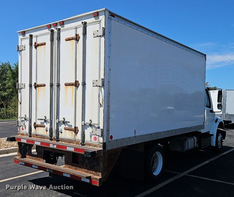 image for item EI8234 2015 Freightliner  M2 106 box truck