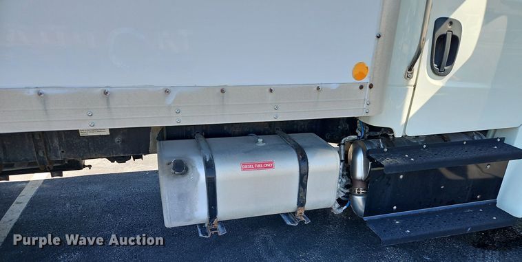image for item EI8234 2015 Freightliner  M2 106 box truck