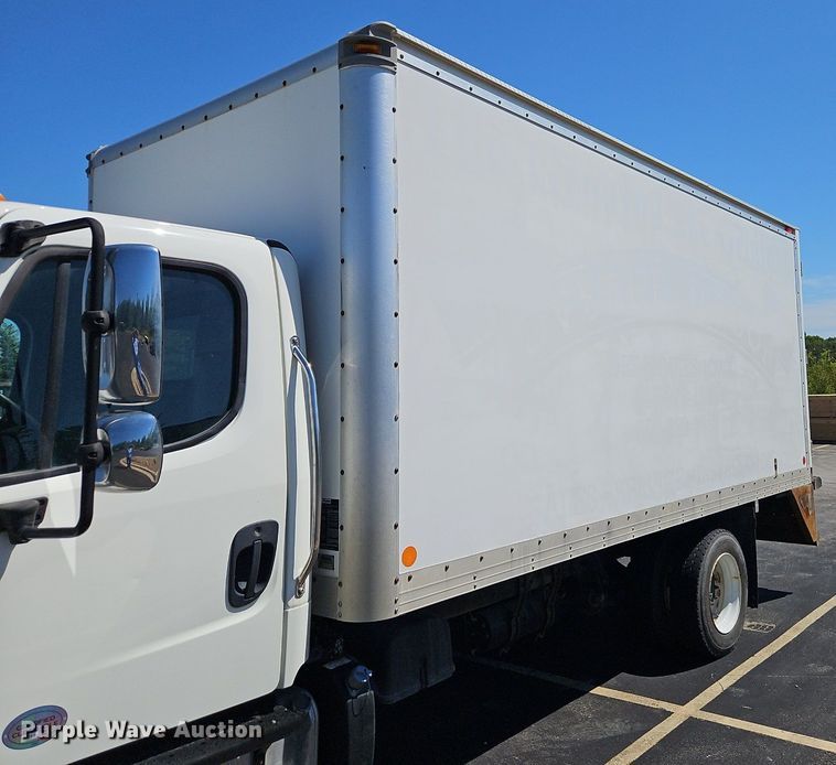 image for item EI8234 2015 Freightliner  M2 106 box truck