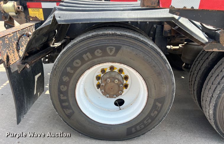 image for item EJ2862 2013 Peterbilt 365 roll-off container truck