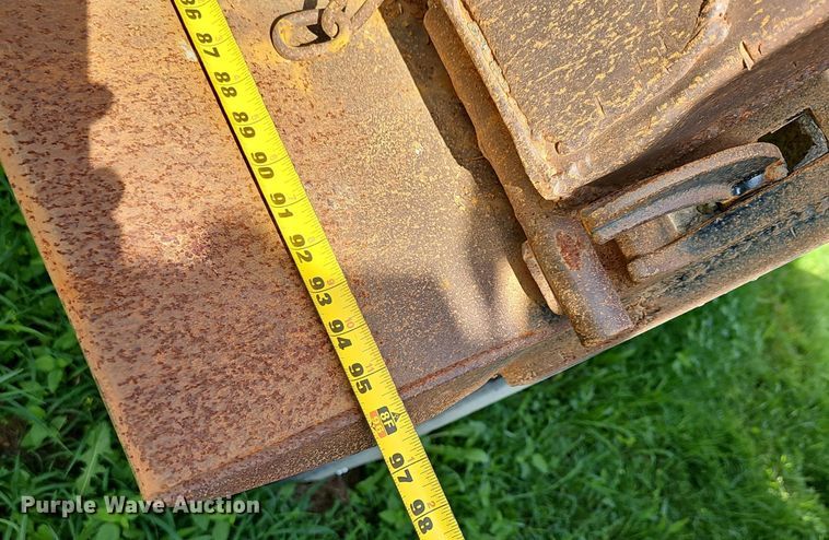 image for item EJ5828 2005 International  4400 dump truck