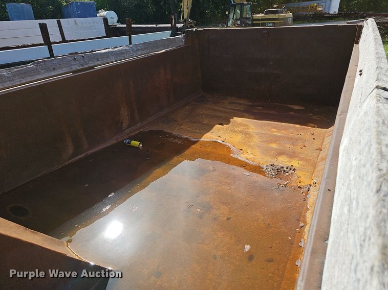 image for item EJ5828 2005 International  4400 dump truck