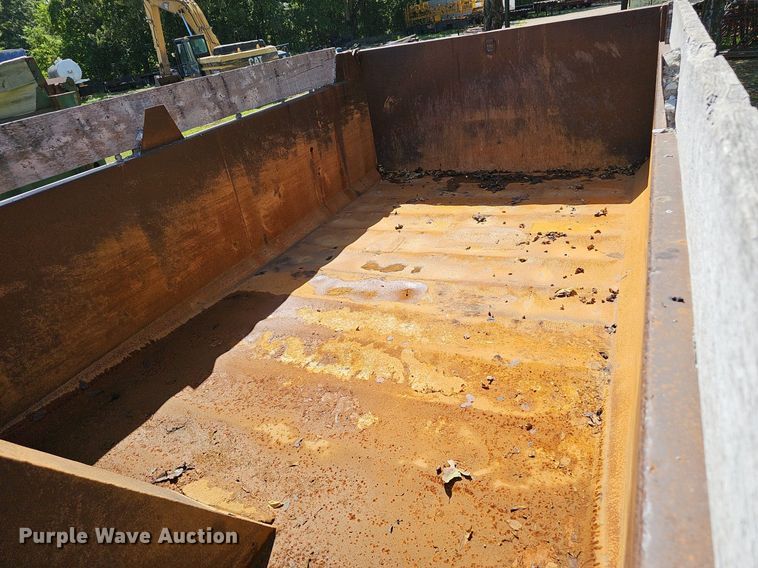 image for item EJ5830 2006 International  4400 dump truck